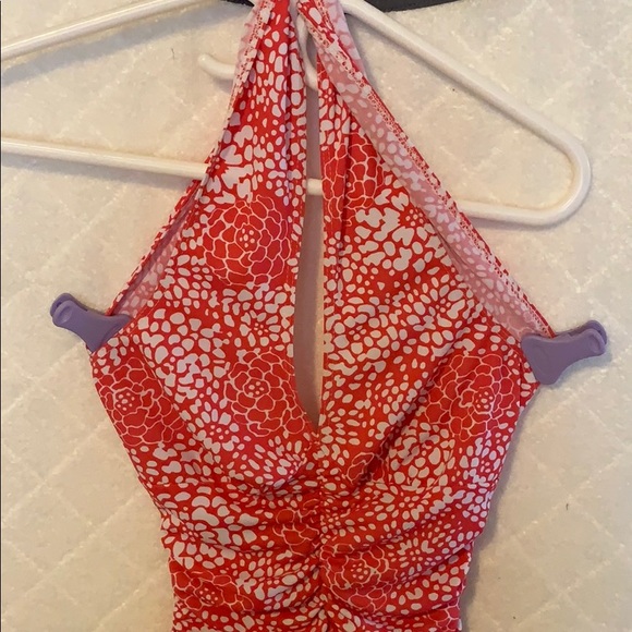 Le Chateau halter dress - Picture 2 of 5